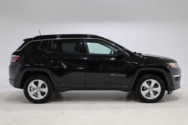 Used 2020 Jeep Compass Latitude w/ Cold Weather Group image 9