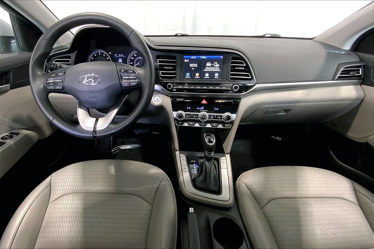 Used 2020 Hyundai Elantra Limited FWD image 15