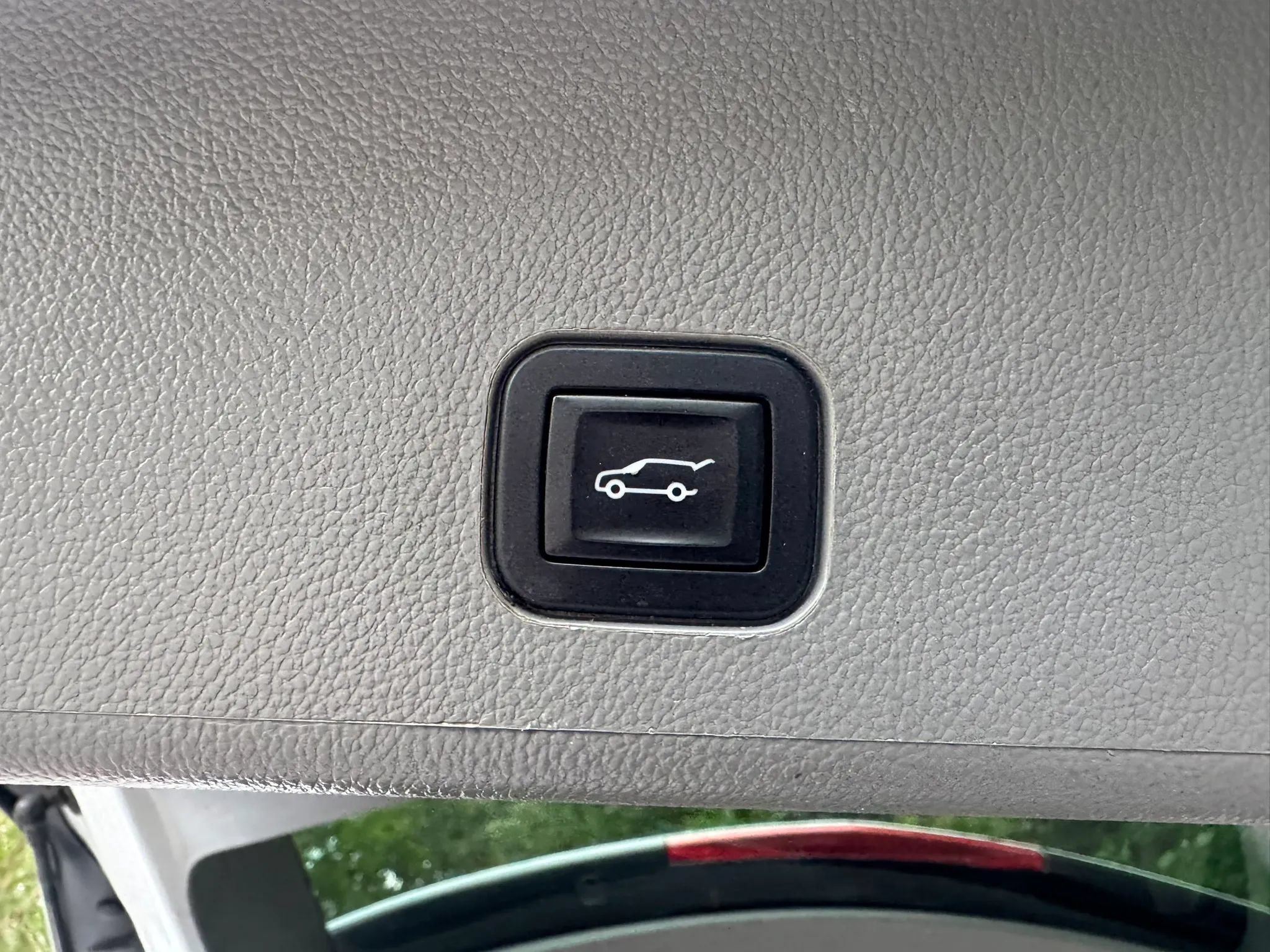 Used 2012 Cadillac SRX Premium FWD image 19