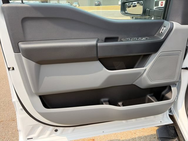 New 2026 Ford F350 XL w/ XL Chrome Package AWD/4WD image 14