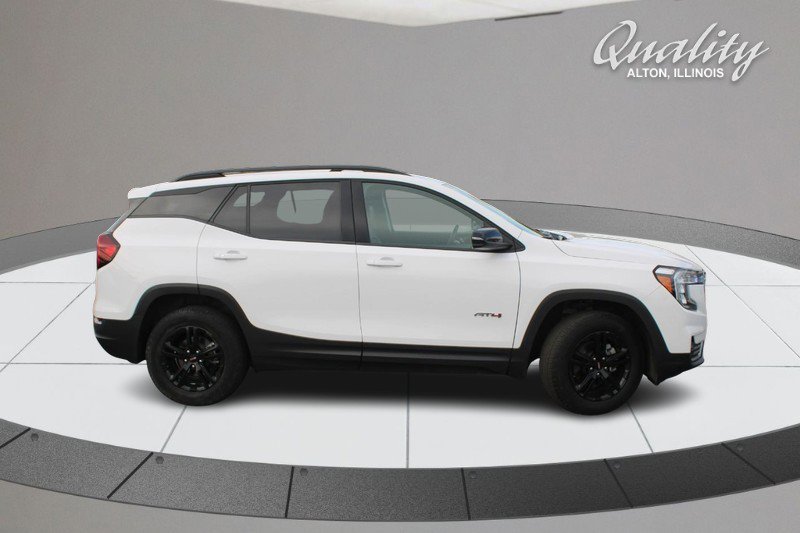 Certified 2023 GMC Terrain AT4 image 3