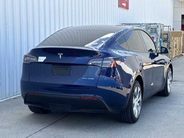 Used 2023 Tesla Model Y Long Range AWD/4WD image 4