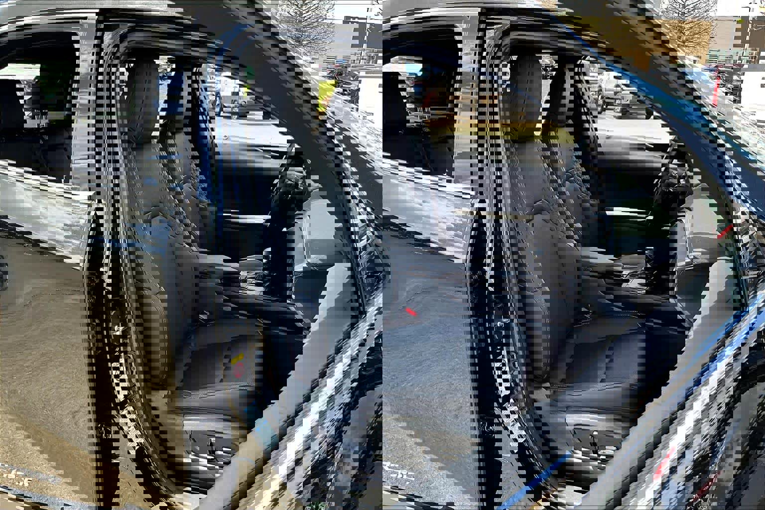 Used 2019 Lexus UX 250h w/ Premium Package image 8