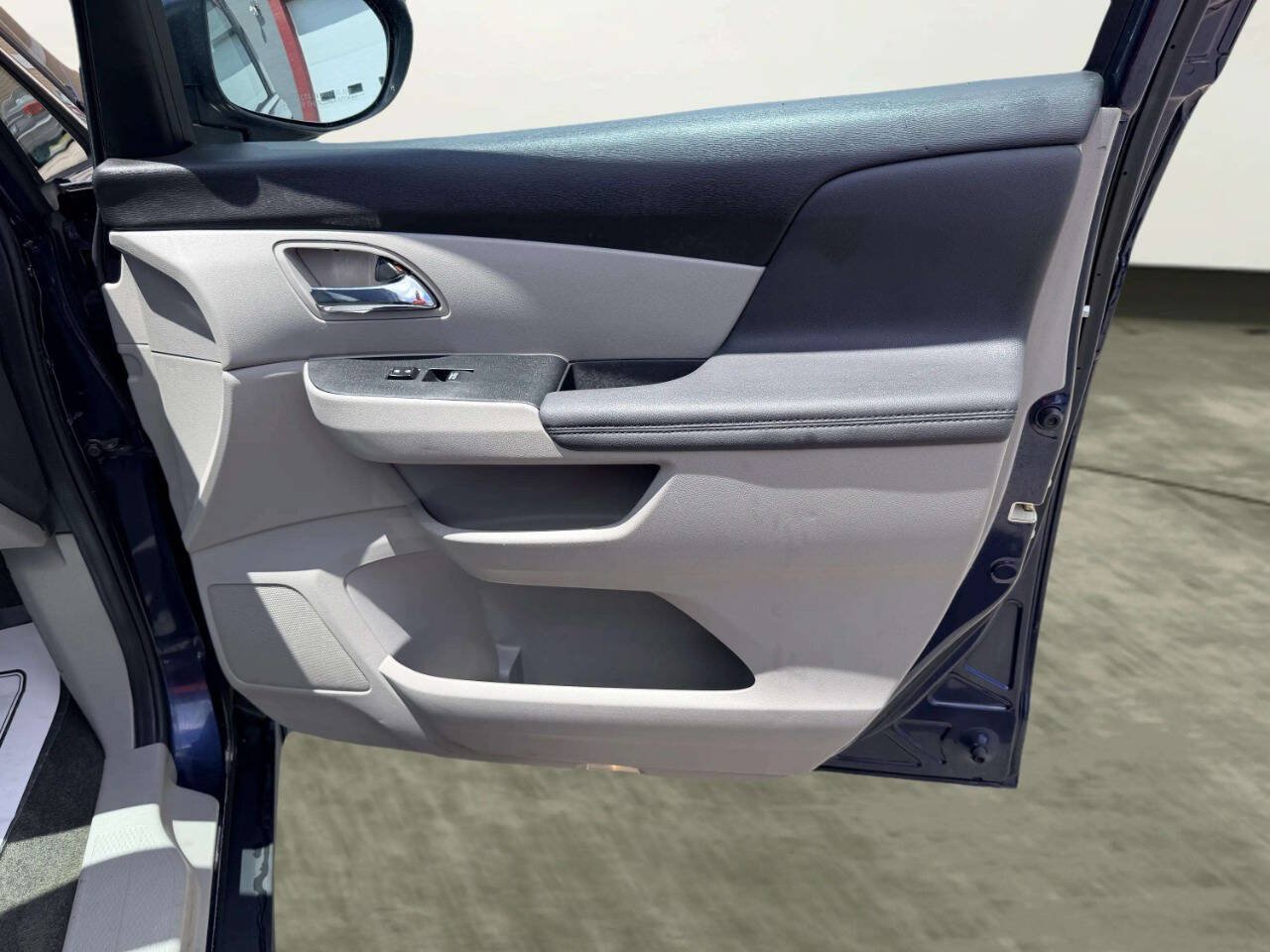 Used 2015 Honda Odyssey LX image 27