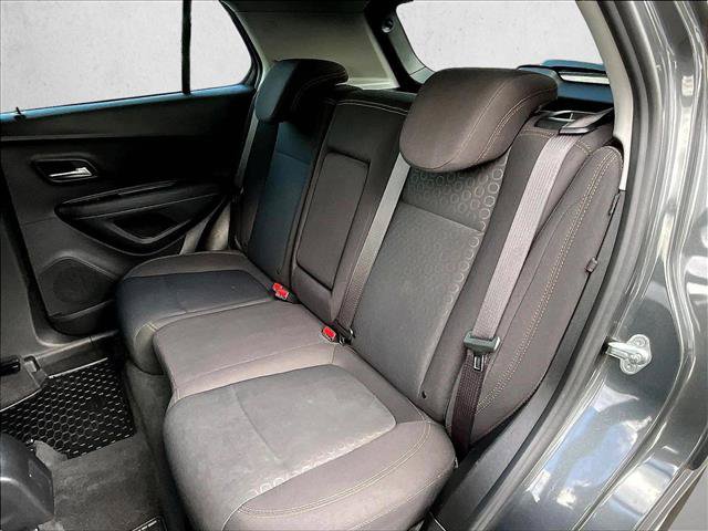 Used 2020 Chevrolet Trax LS FWD image 27