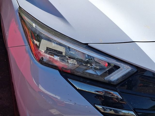 Used 2024 Nissan Versa SR image 4