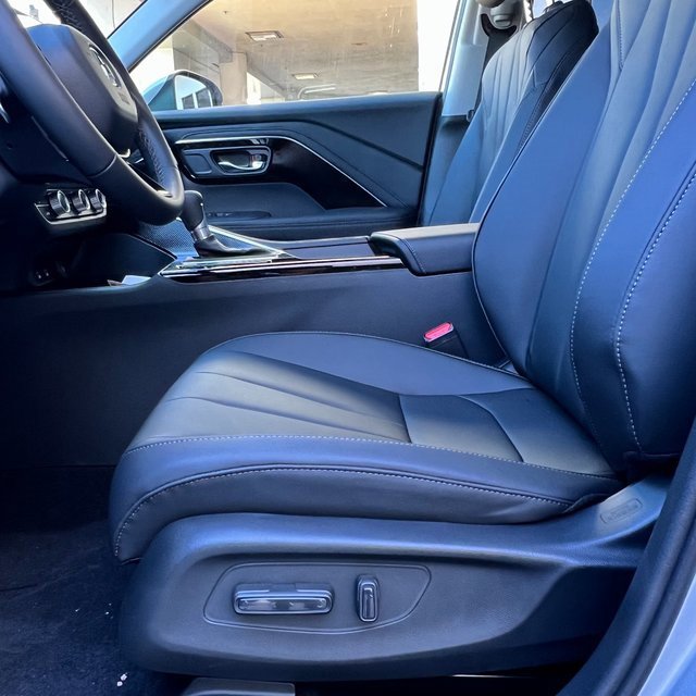 New 2025 Acura ADX FWD image 17