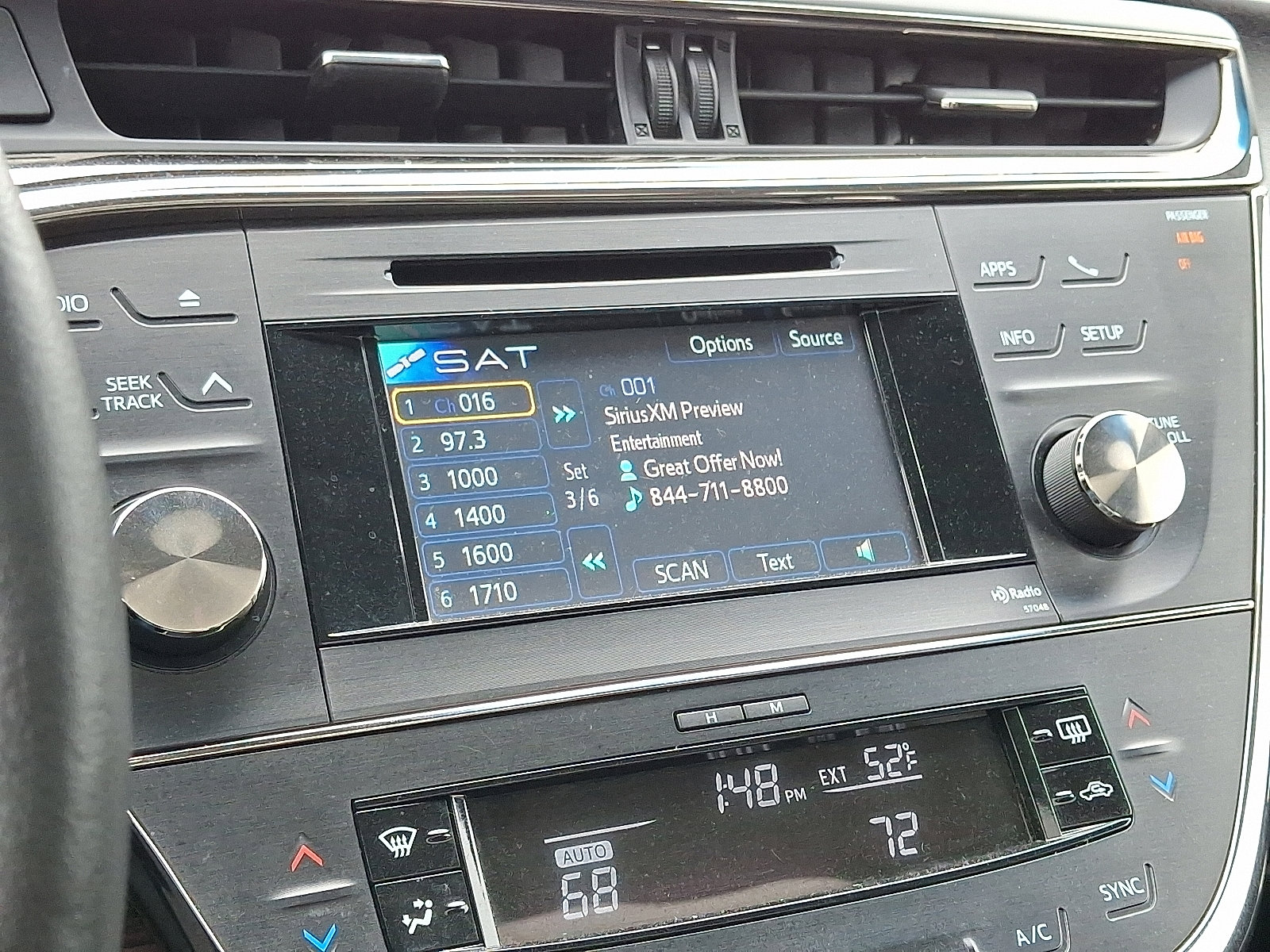 Used 2014 Toyota Avalon XLE Premium image 18