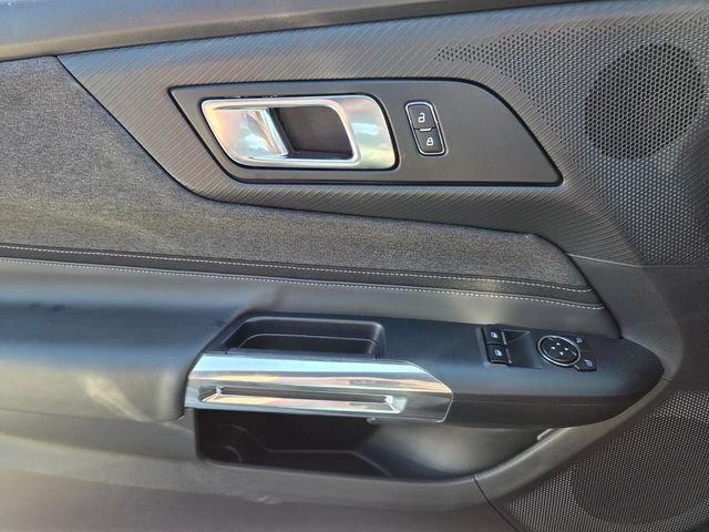 Used 2025 Ford Mustang Coupe RWD image 25