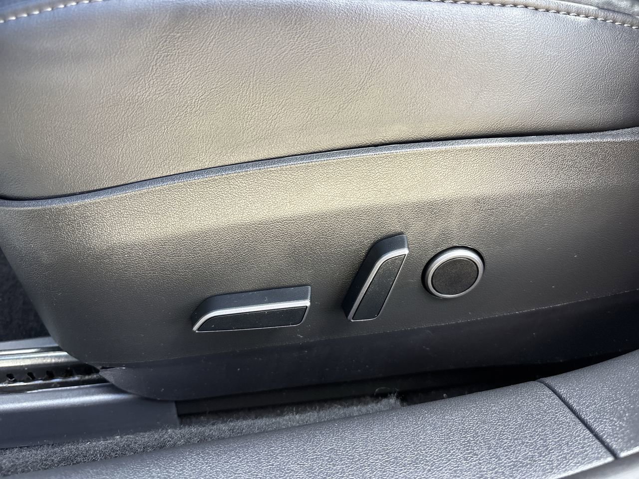 Used 2023 Tesla Model 3 Performance image 19