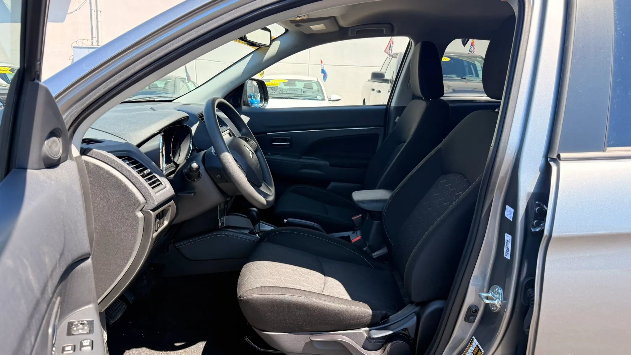 Used 2025 Mitsubishi Outlander Sport AWD image 12
