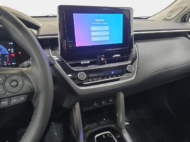 Used 2024 Toyota Corolla Cross XLE w/ Convenience Package AWD/4WD image 20