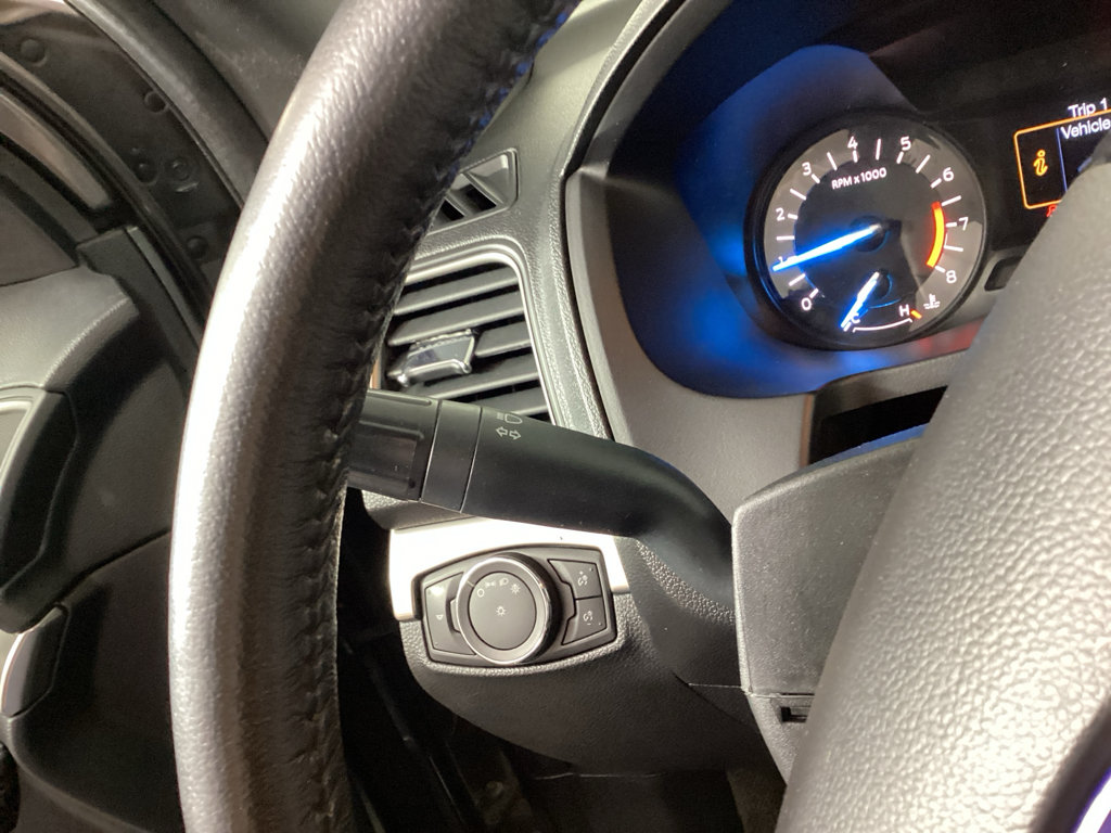 Used 2018 Ford Explorer XLT AWD/4WD image 22