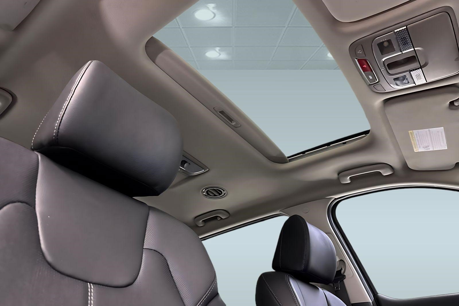 Used 2023 Kia Telluride EX w/ EX Captain's Chair Package FWD image 16