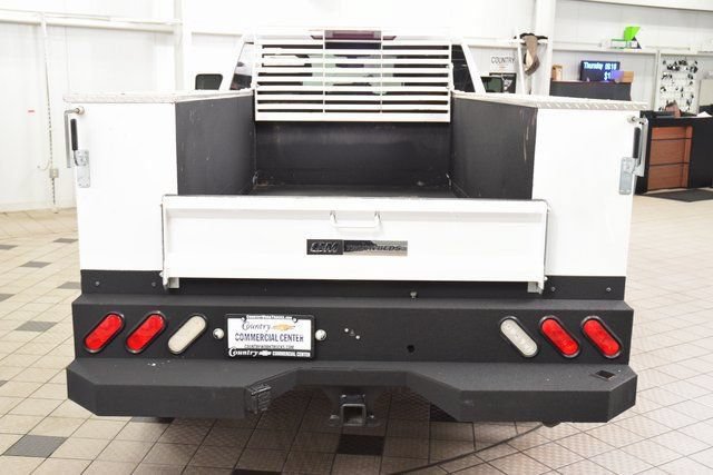Used 2023 GMC Sierra 2500 Pro w/ Convenience Package AWD/4WD image 4