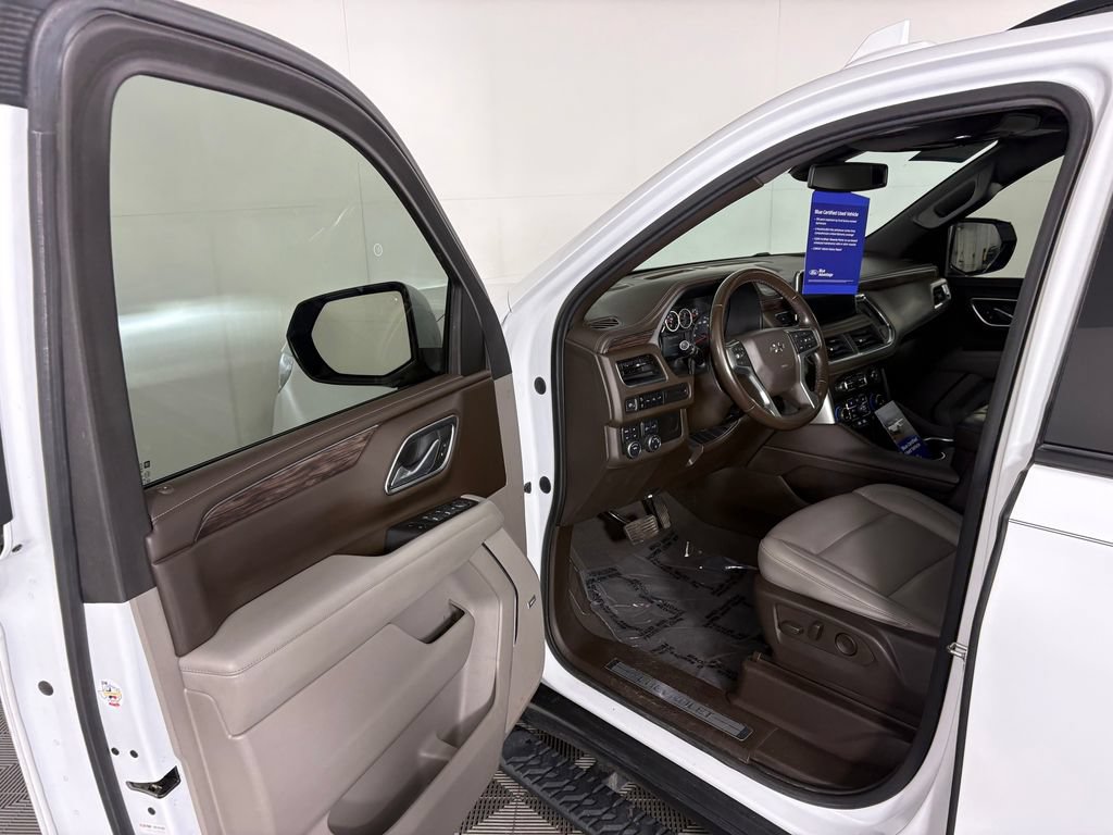 Used 2021 Chevrolet Tahoe Z71 w/ Rear Media and Nav Package AWD/4WD image 11