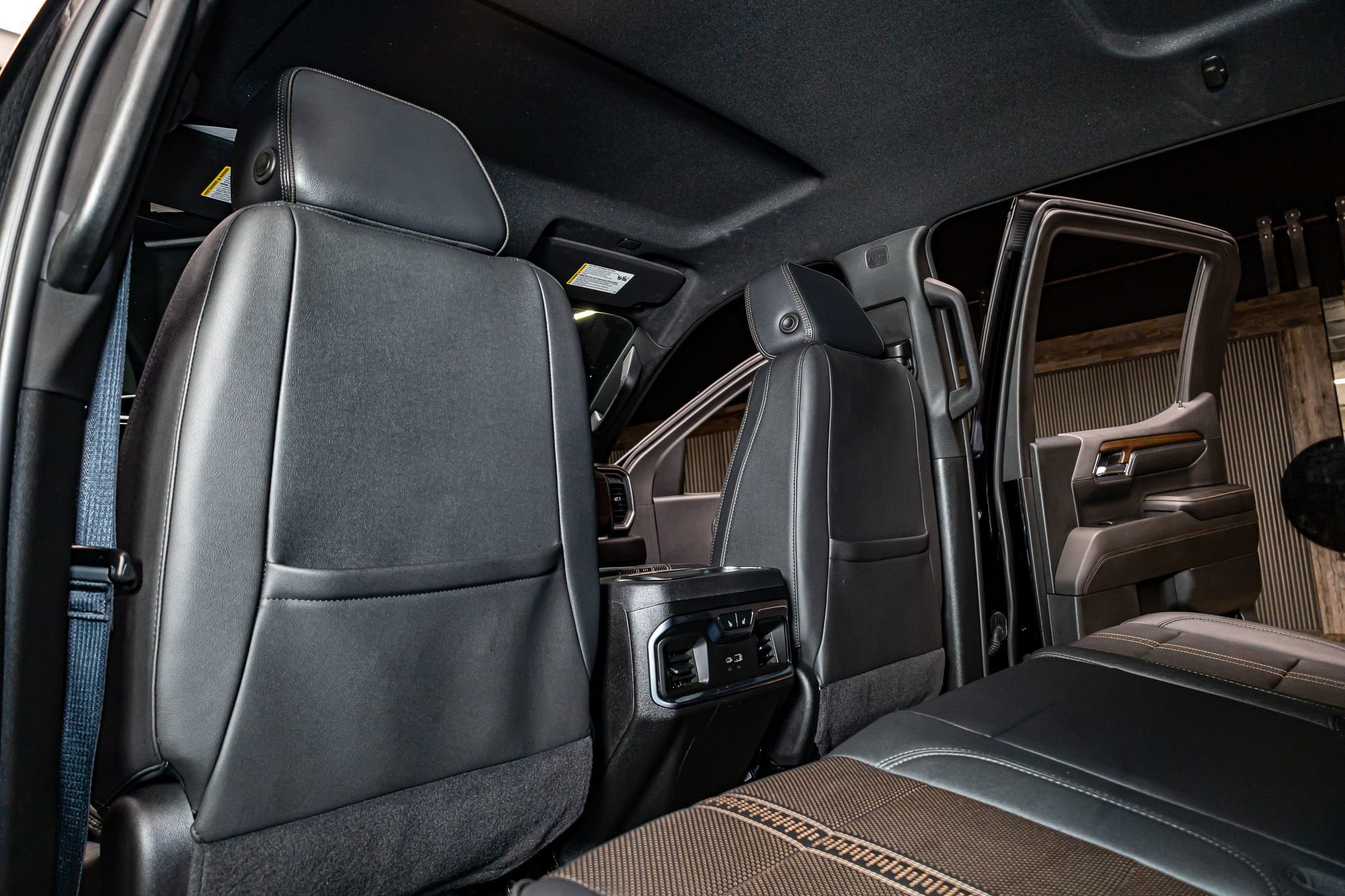 Used 2024 Chevrolet Silverado 1500 High Country w/ Technology Package image 23