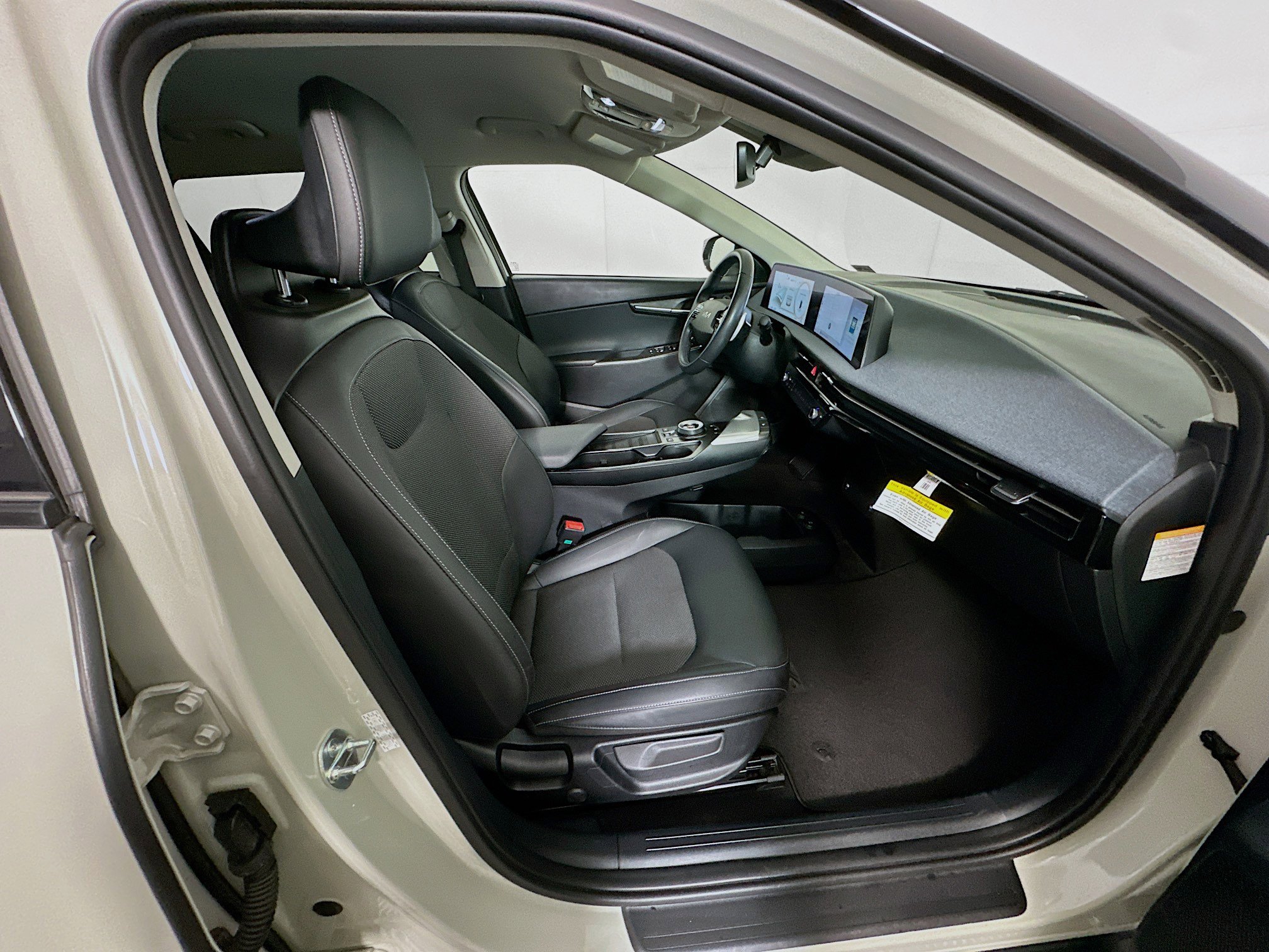 Used 2024 Kia EV6 Light image 31