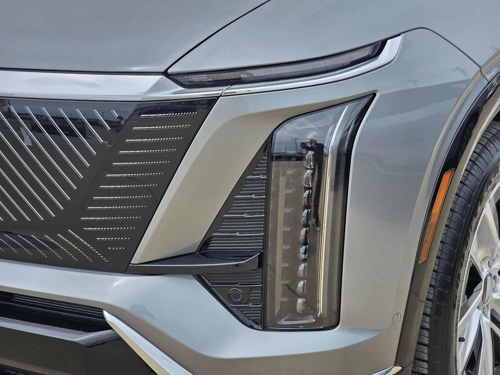 New 2026 Cadillac Vistiq Luxury AWD/4WD image 10