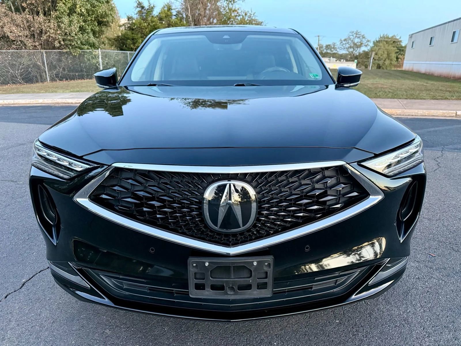 Used 2023 Acura MDX SH-AWD w/ Technology Package image 3