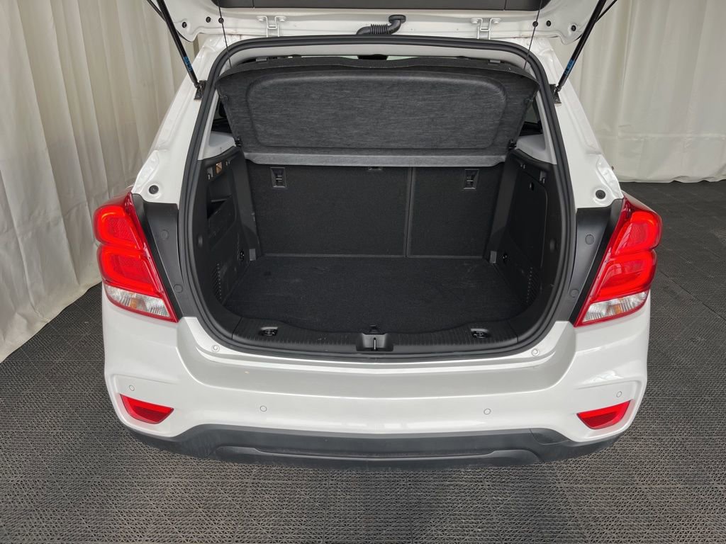 Used 2022 Chevrolet Trax LT w/ Driver Confidence Package image 23