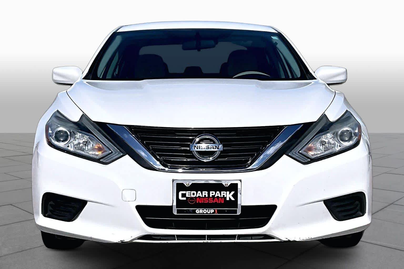 Used 2017 Nissan Altima 2.5 S w/ Power Driver Seat Package FWD image 4