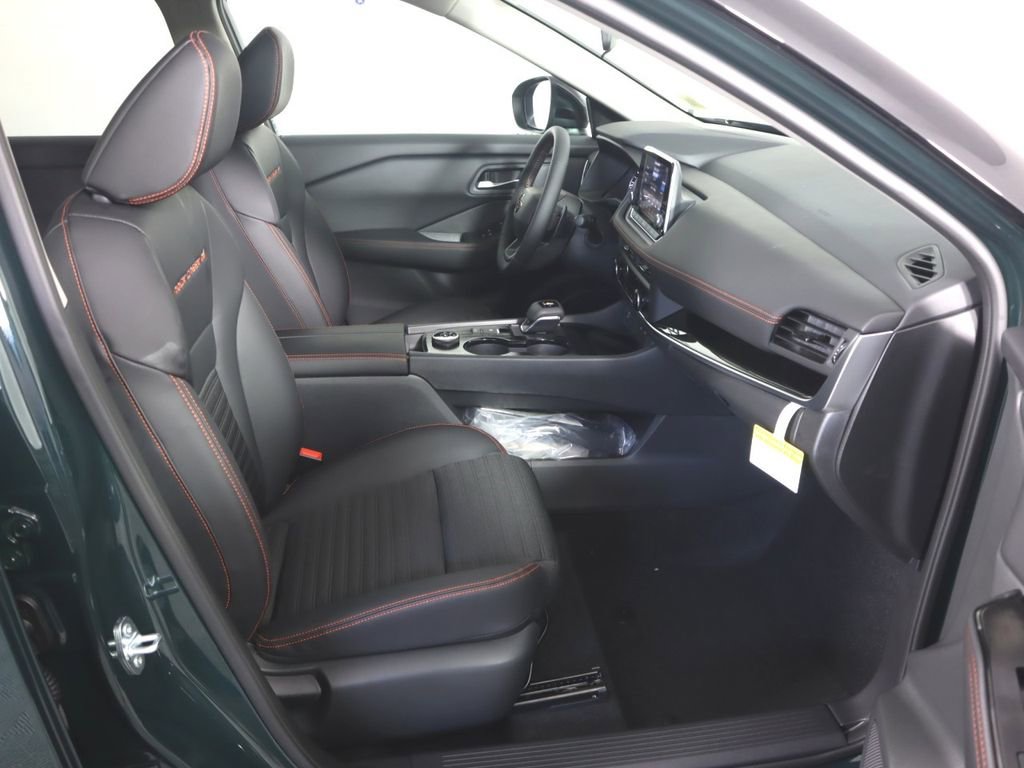 New 2026 Nissan Rogue SV AWD/4WD image 26