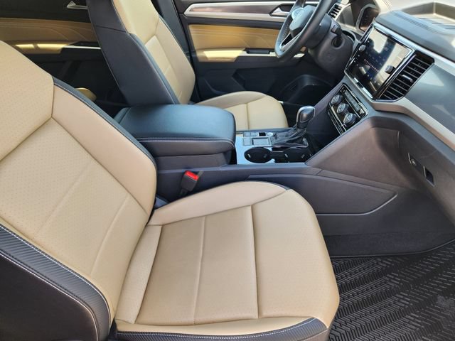 Used 2023 Volkswagen Atlas Cross Sport SE FWD image 14