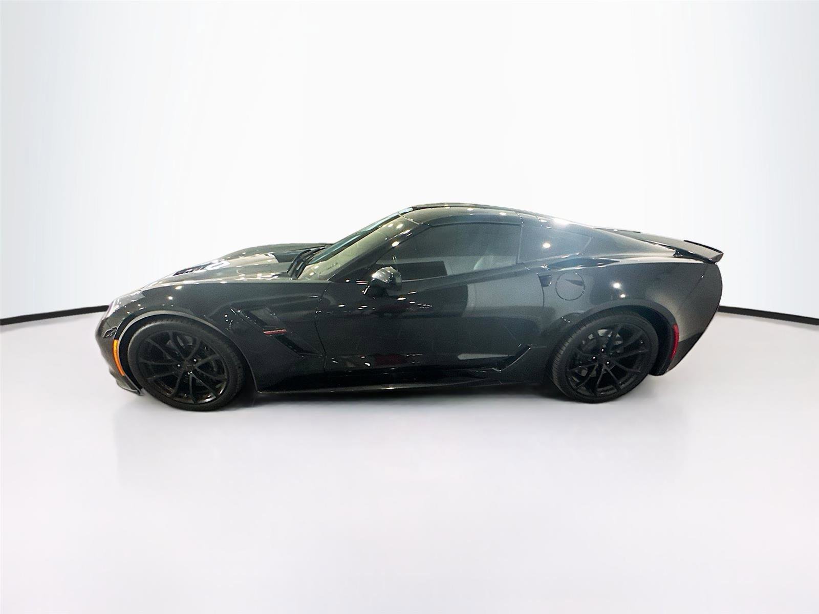 Used 2019 Chevrolet Corvette Grand Sport image 2