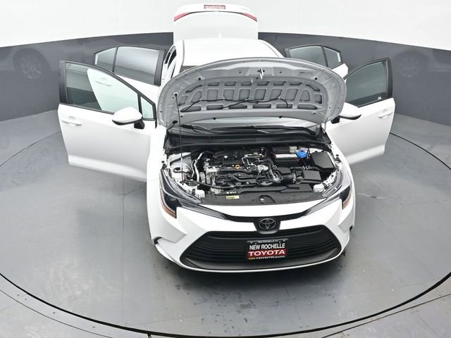 Used 2025 Toyota Corolla LE FWD image 50