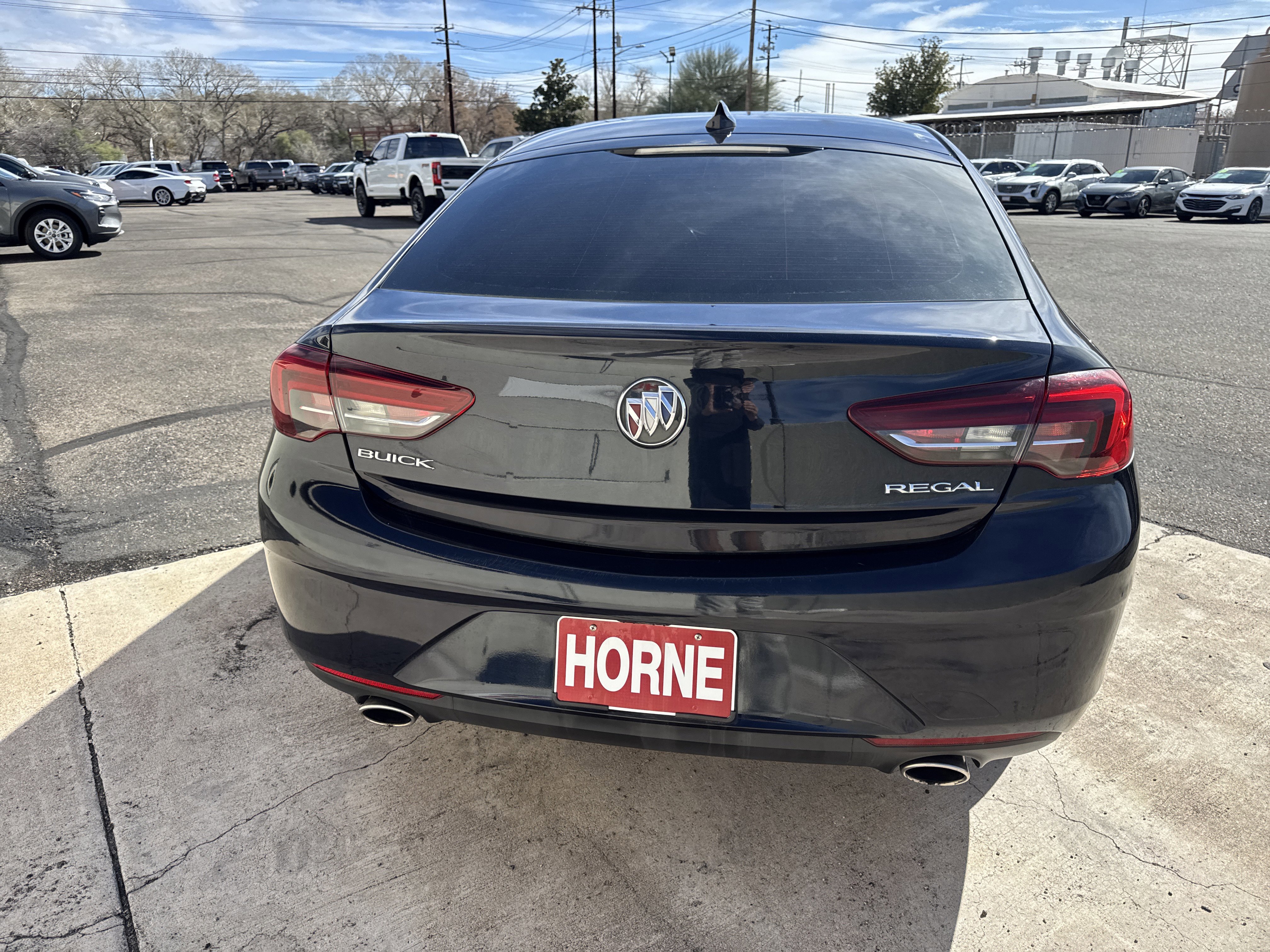 Used 2018 Buick Regal Preferred image 6