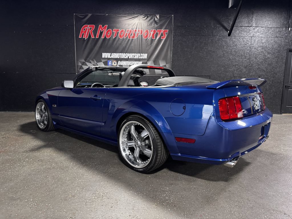 Used 2007 Ford Mustang GT RWD image 3