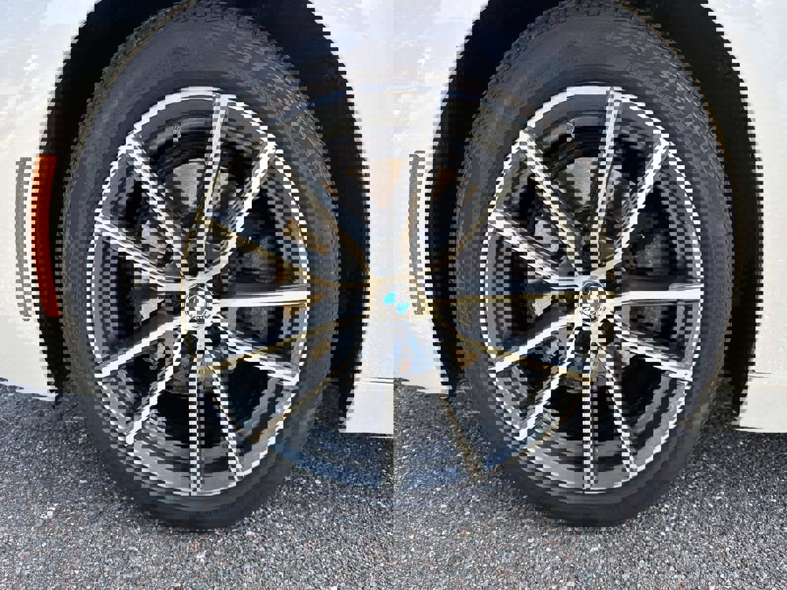 Used 2023 BMW 230i Coupe w/ Premium Package image 10