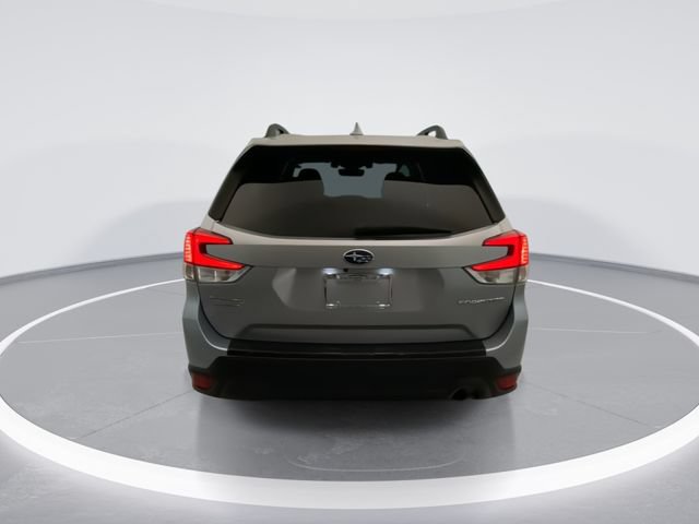 Used 2020 Subaru Forester Premium AWD/4WD image 3