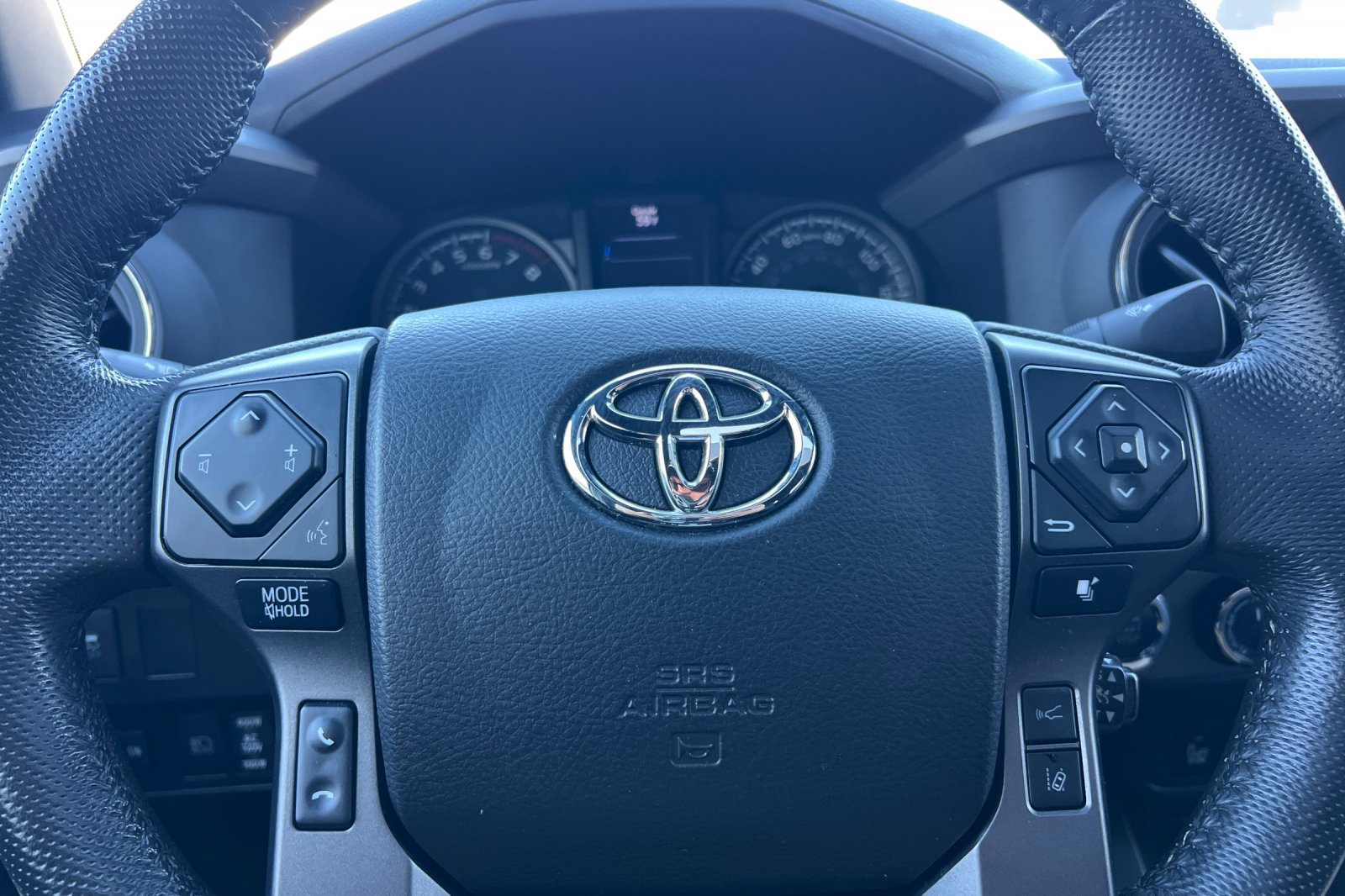 Certified 2021 Toyota Tacoma TRD Off-Road w/ TRD Premium Off Road Package AWD/4WD image 23