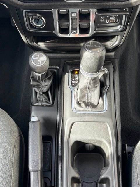 Used 2025 Jeep Gladiator Sport image 20