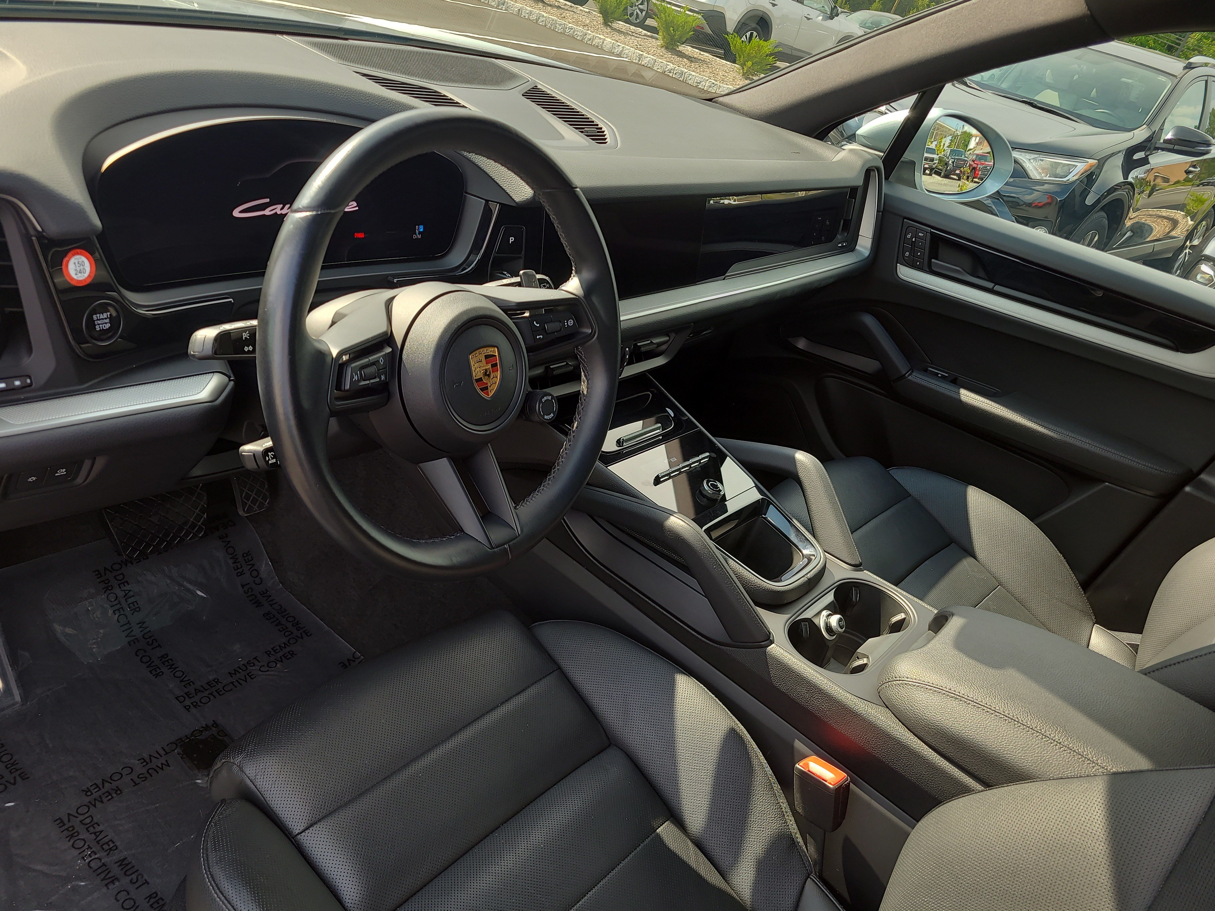 Used 2024 Porsche Cayenne AWD/4WD image 15