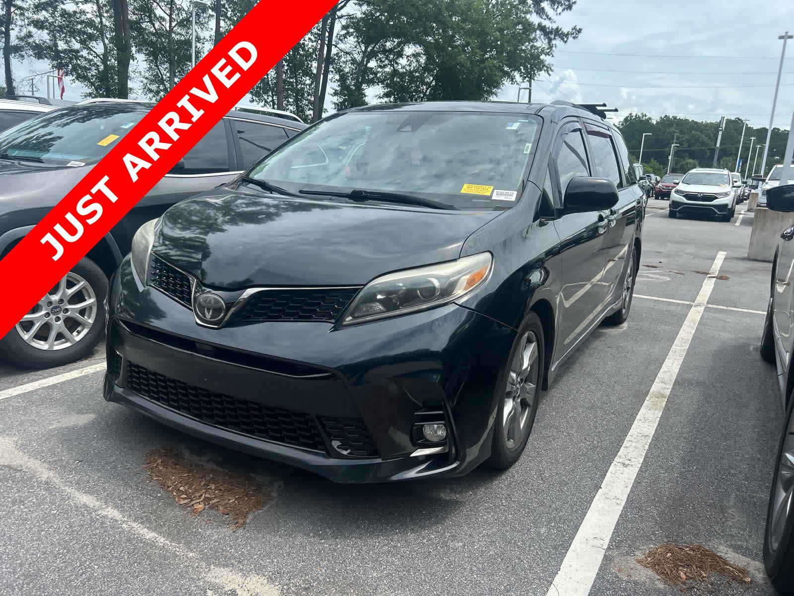 Used 2018 Toyota Sienna SE Premium FWD video 1