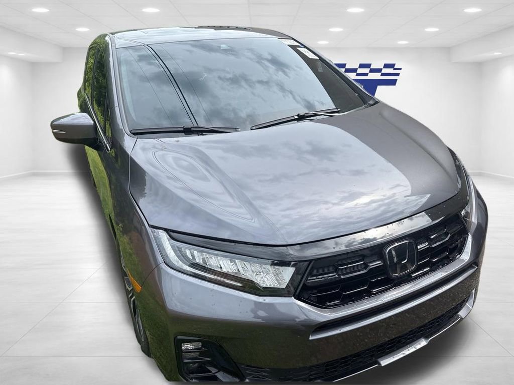 Used 2025 Honda Odyssey Elite image 3