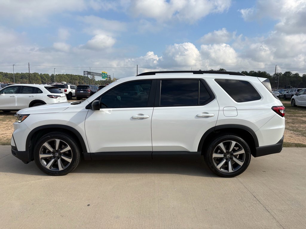 Certified 2023 Honda Pilot Sport image 5