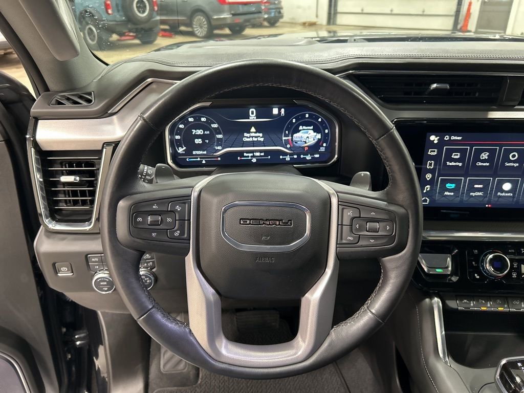 Used 2023 GMC Sierra 1500 Denali AWD/4WD image 17