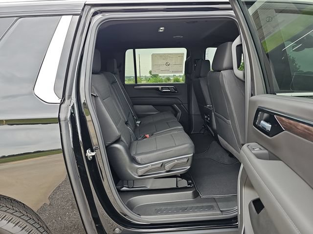 New 2026 Chevrolet Suburban LS w/ Max Trailering Package AWD/4WD image 27