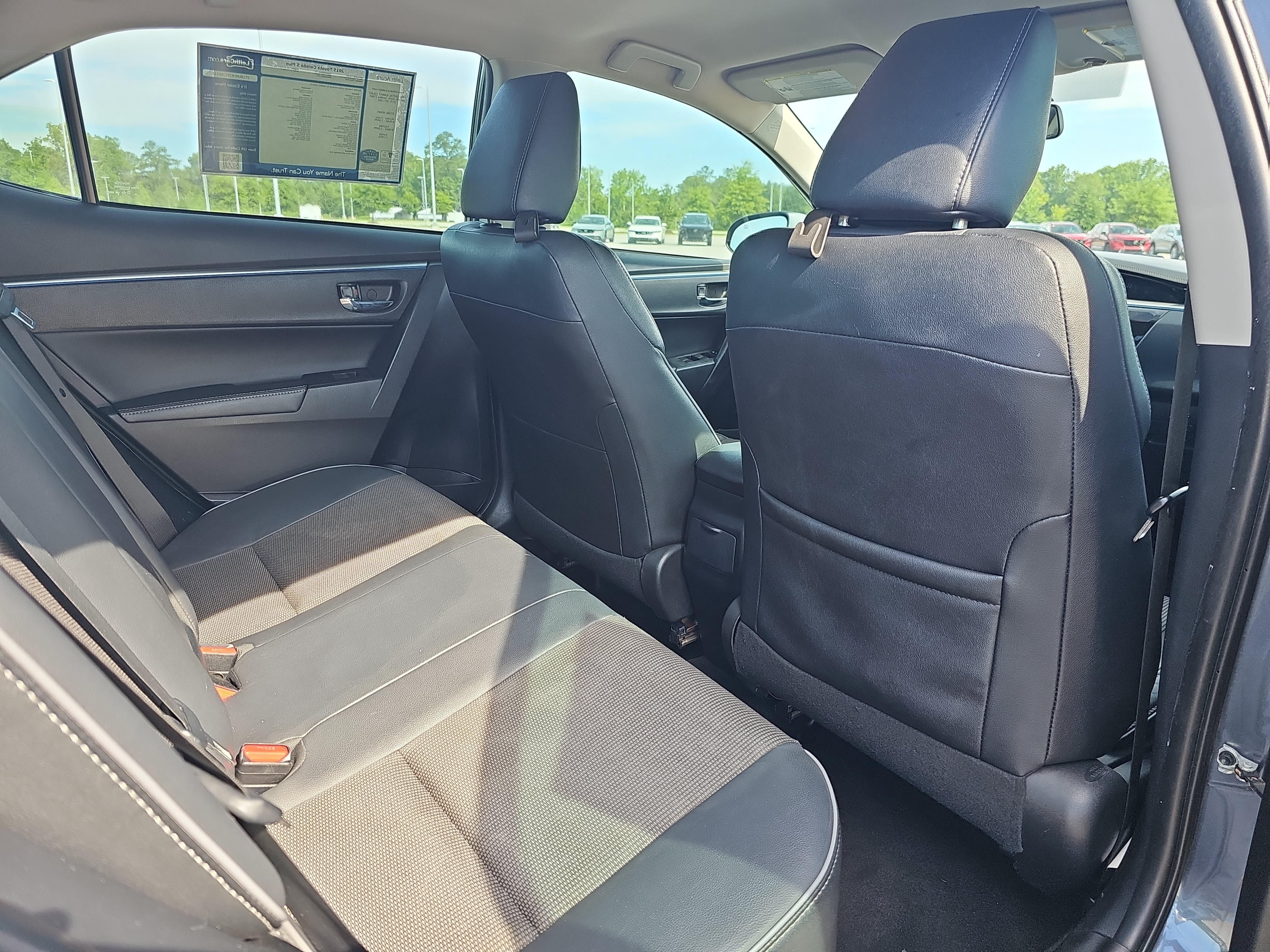Used 2015 Toyota Corolla S FWD image 11