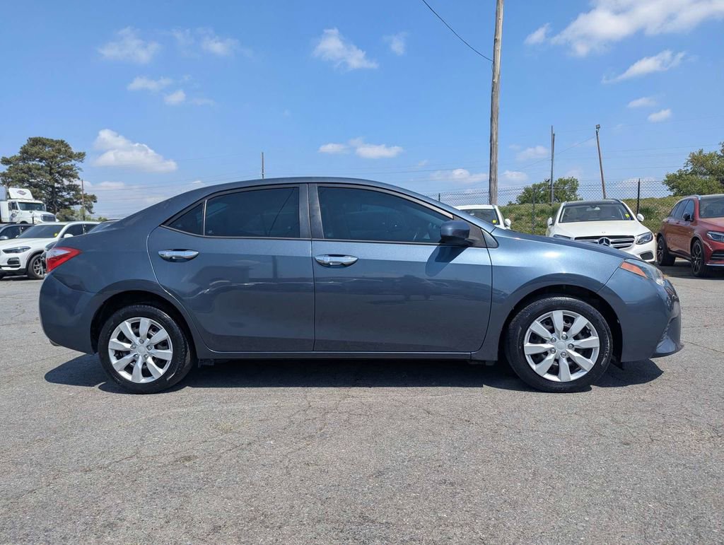 Used 2016 Toyota Corolla LE image 4