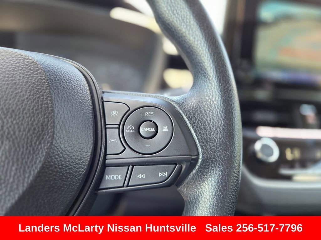Used 2025 Toyota Corolla LE w/ LE Premium Package FWD image 23
