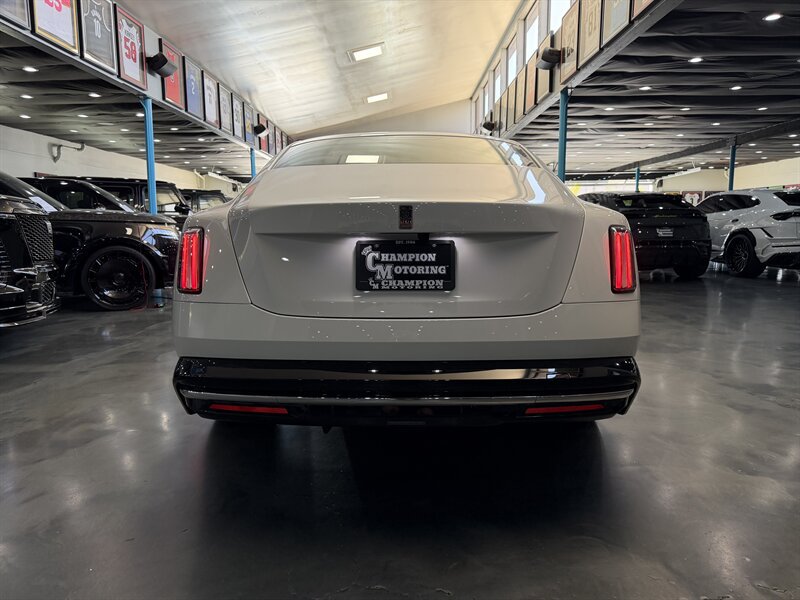 Used 2025 Rolls-Royce Spectre w/ Spectre Launch Package AWD/4WD image 6