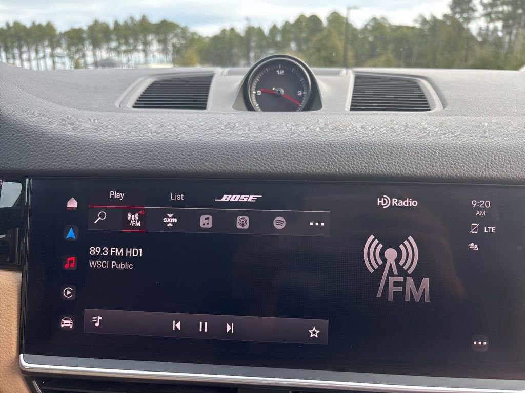 Used 2022 Porsche Cayenne Platinum Edition image 39