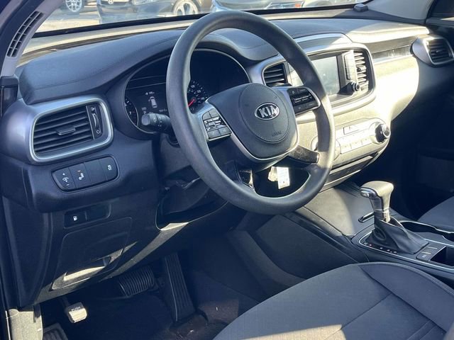Used 2019 Kia Sorento LX image 12