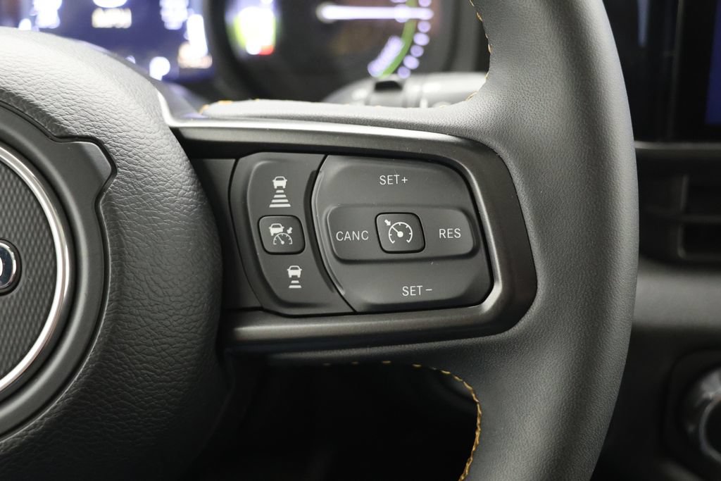 Used 2024 Jeep Wrangler Unlimited AWD/4WD image 20