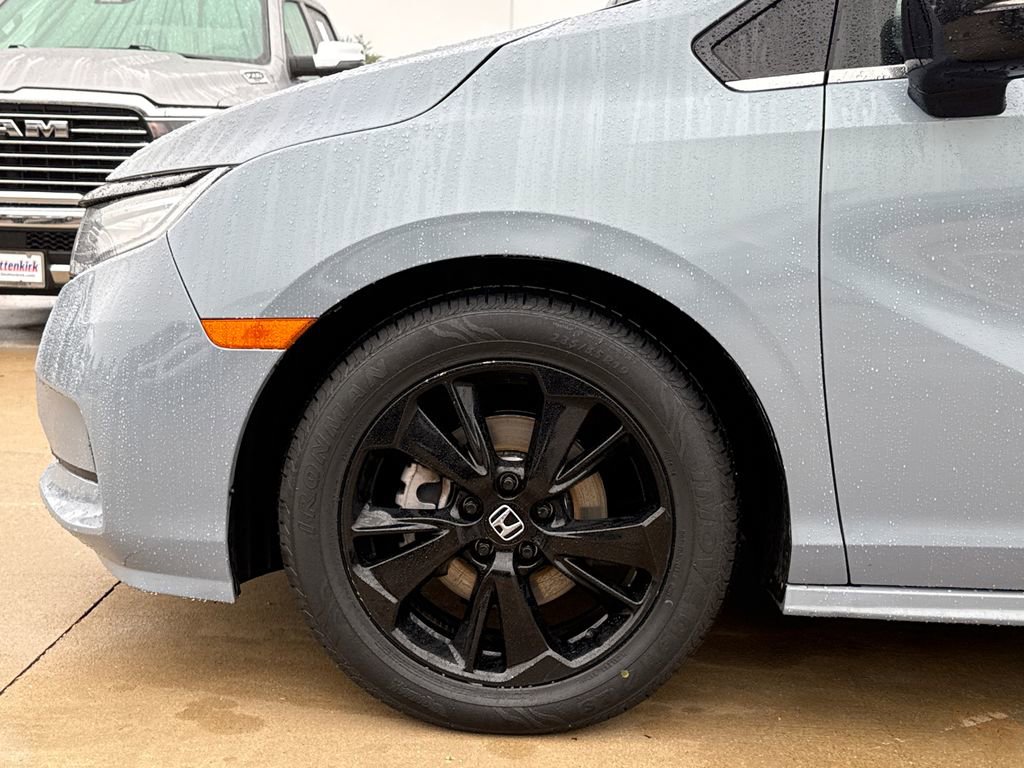 Used 2023 Honda Odyssey Sport image 4
